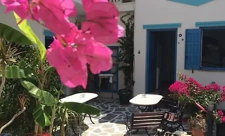 Studios Taki's Place Hotel 2*