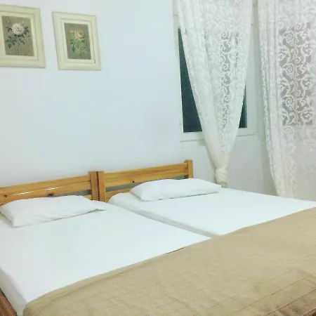 Studios Taki's Place Hotel Naxos City